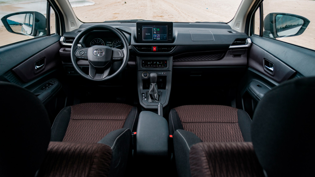 toyota-avanza-premio-2022-noi-that-banxegiatot-com-vn-0